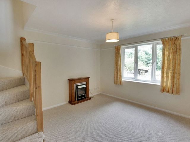  Image of 2 Bedroom Detached for sale at Dakin Close Maidenbower Crawley, RH10 7LJ