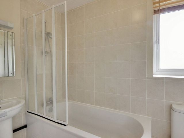  Image of 2 Bedroom Detached for sale at Dakin Close Maidenbower Crawley, RH10 7LJ