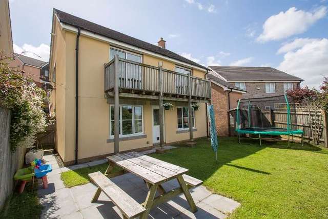  Image of 4 Bedroom Detached for sale at De Brionne Heights  Okehampton, EX20 1WG