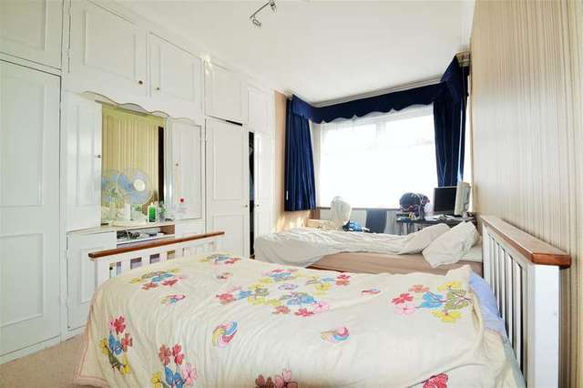  Image of 5 Bedroom Detached to rent at Wimbledon Park, SW19 8DT