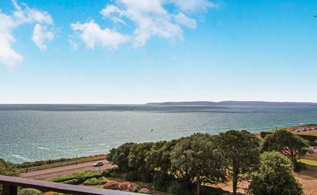  Image of 3 Bedroom Flat for sale at Manor Road East Cliff Bournemouth, BH1 3EJ