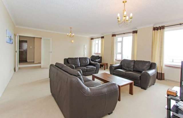  Image of 3 Bedroom Flat for sale at Manor Road East Cliff Bournemouth, BH1 3EJ