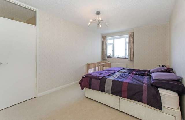  Image of 3 Bedroom Flat for sale at Manor Road East Cliff Bournemouth, BH1 3EJ