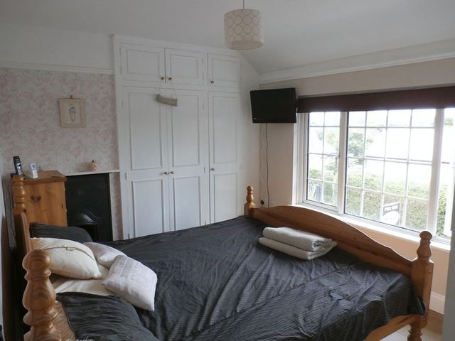  Image of 3 Bedroom Semi-Detached for sale at Felderland Lane  Worth, CT14 0BS