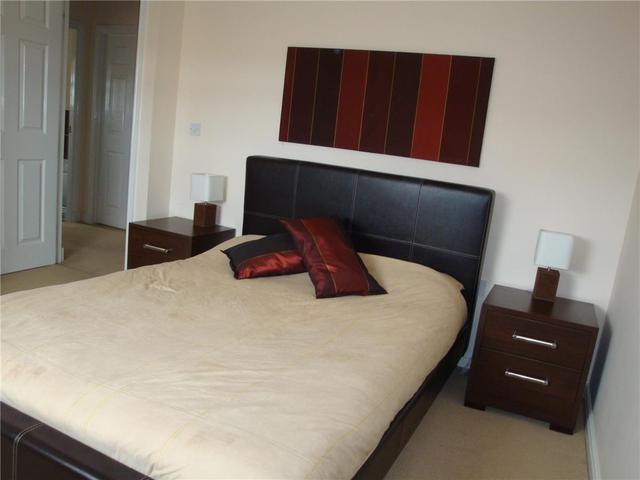  Image of 2 Bedroom Flat to rent at Dunfermline Fife Fife, KY11 8FY
