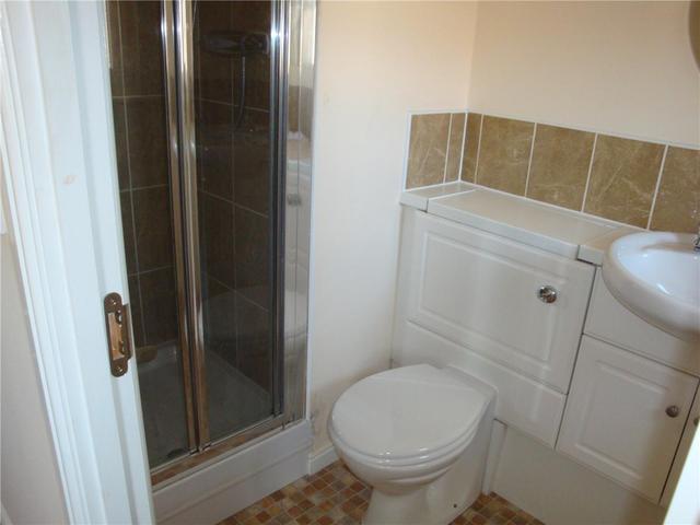  Image of 2 Bedroom Flat to rent at Dunfermline Fife Fife, KY11 8FY