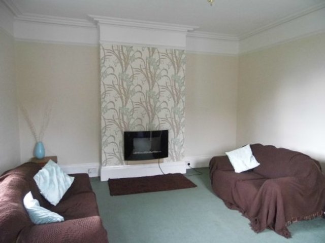  Image of 6 Bedroom Semi-Detached for sale at Worcester Hereford And Worcester Worcester, WR5 1BT