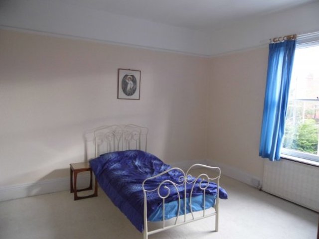  Image of 6 Bedroom Semi-Detached for sale at Worcester Hereford And Worcester Worcester, WR5 1BT