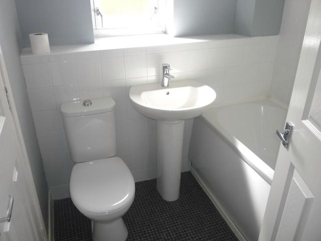  Image of 1 Bedroom Flat to rent at Dunfermline Fife Fife, KY11 4QT