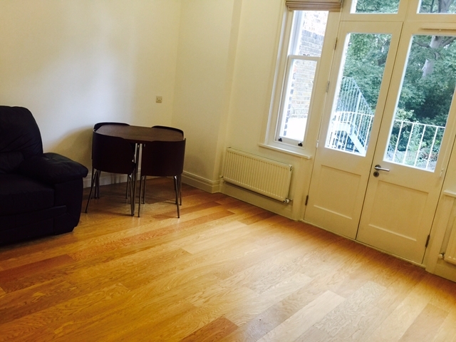  Image of 1 Bedroom Flat to rent at Grange Park  Ealing, W5 3PR