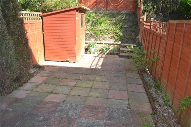  Image of 2 Bedroom Terraced to rent at East Sussex, TN37 7LP