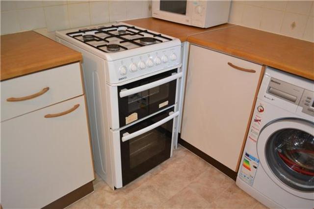  Image of 2 Bedroom Terraced to rent at East Sussex, TN37 7LP