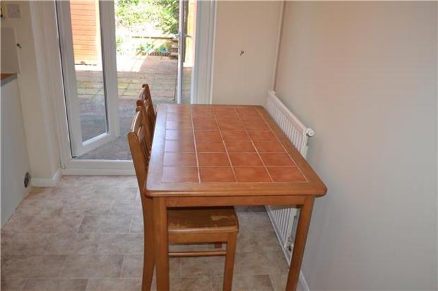  Image of 2 Bedroom Terraced to rent at East Sussex, TN37 7LP
