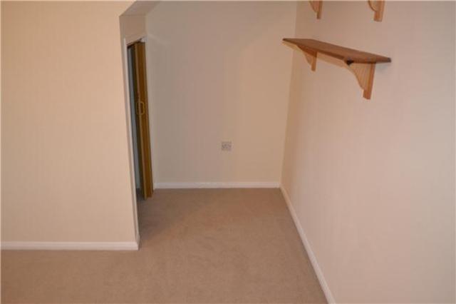 Image of 2 Bedroom Terraced to rent at East Sussex, TN37 7LP