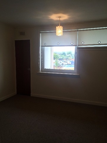  Image of 2 Bedroom Flat to rent at Yoker Glasgow Glasgow, G13 4DE