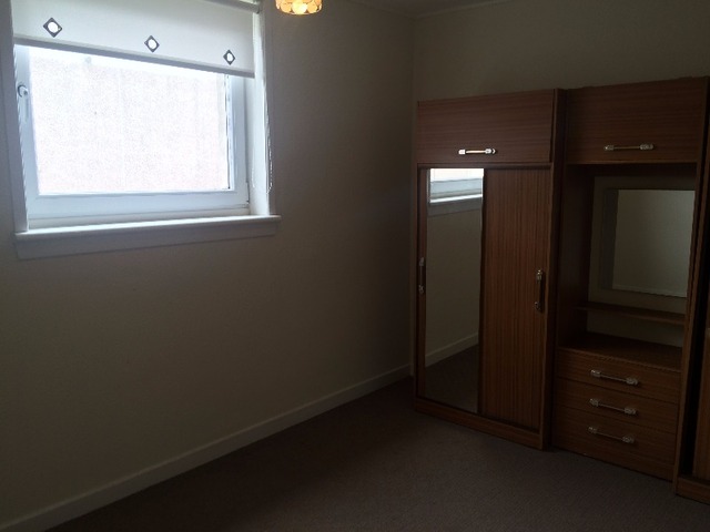  Image of 2 Bedroom Flat to rent at Yoker Glasgow Glasgow, G13 4DE