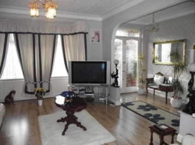  Image of 5 Bedroom End of Terrace for sale at Hedge Lane  London, N13 5DE