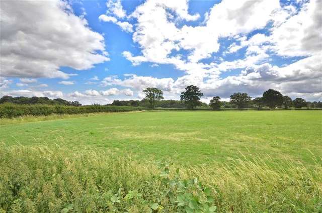  Image of 3 Bedroom Semi-Detached for sale at Sidlow Reigate Reigate, RH2 8PT
