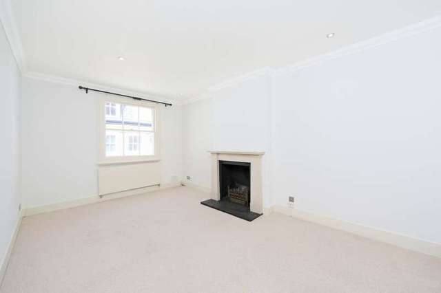  Image of 2 Bedroom Ground Flat to rent at Lancaster Mews  London, W2 3QQ