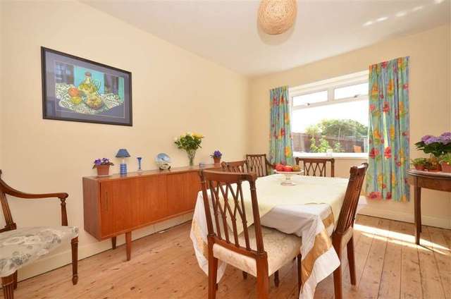  Image of 3 Bedroom Terraced for sale at Chichester West Sussex Chichester, PO19 8JQ