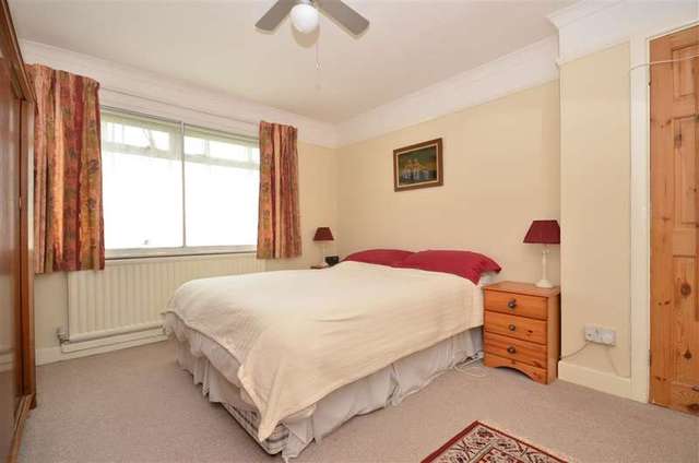  Image of 3 Bedroom Terraced for sale at Chichester West Sussex Chichester, PO19 8JQ