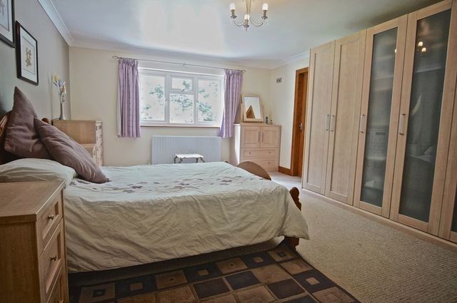  Image of 6 Bedroom Detached for sale at Okehampton, EX20 4DD