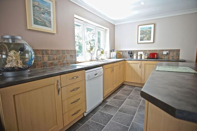 Image of 6 Bedroom Detached for sale at Okehampton, EX20 4DD