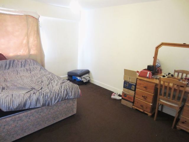 Image of 3 Bedroom Terraced to rent at Little Hill Way  Birmingham, B32 3RZ