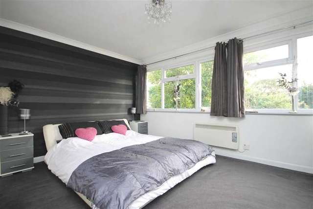  Image of 2 Bedroom Terraced for sale at Chigwell Essex Chigwell, IG7 4JE