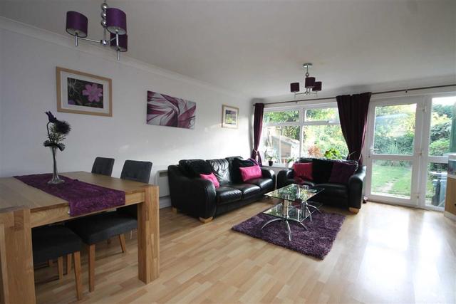  Image of 2 Bedroom Terraced for sale at Chigwell Essex Chigwell, IG7 4JE