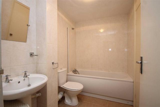  Image of 2 Bedroom Terraced for sale at Chigwell Essex Chigwell, IG7 4JE