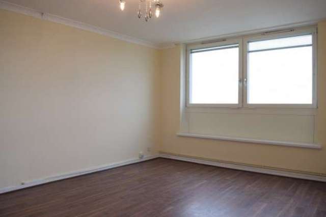  Image of 3 Bedroom Apartment for sale at Harts Lane  Barking, IG11 8LP