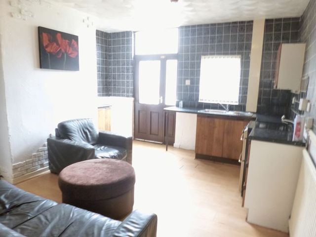  Image of 2 Bedroom Terraced for sale at Molyneux Street  Rochdale, OL12 6PZ