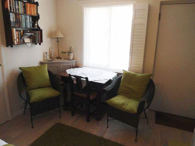  Image of 1 Bedroom Flat to rent at Church Road North Mundham Chichester, PO20 1JU