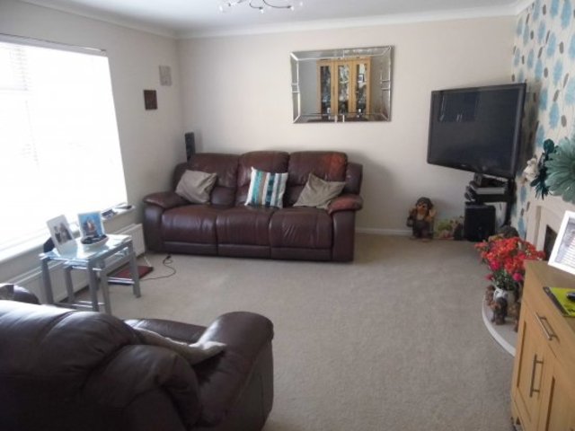  Image of 2 Bedroom Detached for sale at Teignmouth Devon Teignmouth, TQ14 8NR