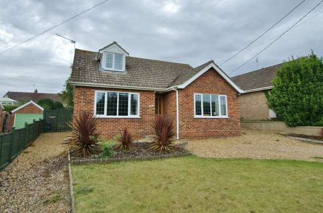  Image of 4 Bedroom Chalet for sale at Spixworth Norwich Spixworth, NR10 3NP