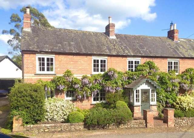  Image of 4 Bedroom Cottage for sale at Payhembury Honiton Devon, EX14 3HR