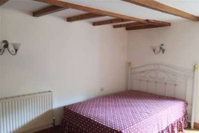  Image of 1 Bedroom Flat to rent at Penzance, TR18 4SN