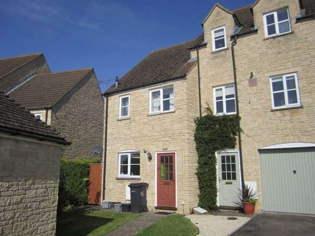  Image of 2 Bedroom End of Terrace to rent at Lechlade Gloucestershire, GL7 3SE