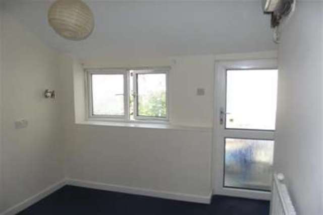  Image of 1 Bedroom Detached to rent at Port Isaac, PL29 3SQ