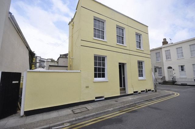  Image of 2 Bedroom Detached to rent at Portland Place  Cheltenham, GL52 2HX