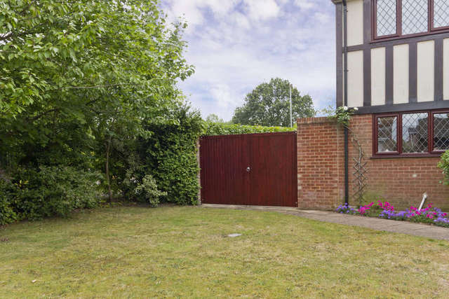  Image of 4 Bedroom Detached for sale at Hightown Ringwood Hampshire, BH24 3RB