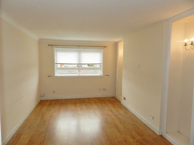 Image of 3 Bedroom Flat to rent at Burnside Glasgow Glasgow, G73 4ND