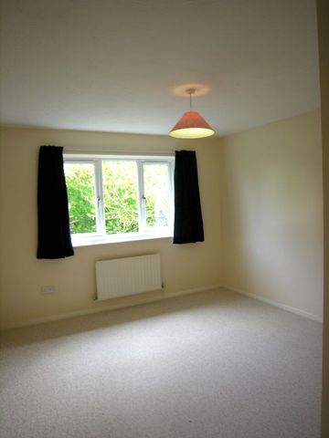  Image of 4 Bedroom Detached for sale at Saffron Meadow  Calne, SN11 0RR