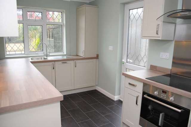  Image of 2 Bedroom Bungalow for sale at Upminster, RM14 3JR