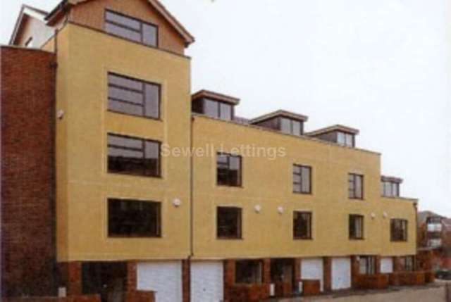  Image of 1 Bedroom House Share to rent at St Giles Street  Reading, RG1 2SF