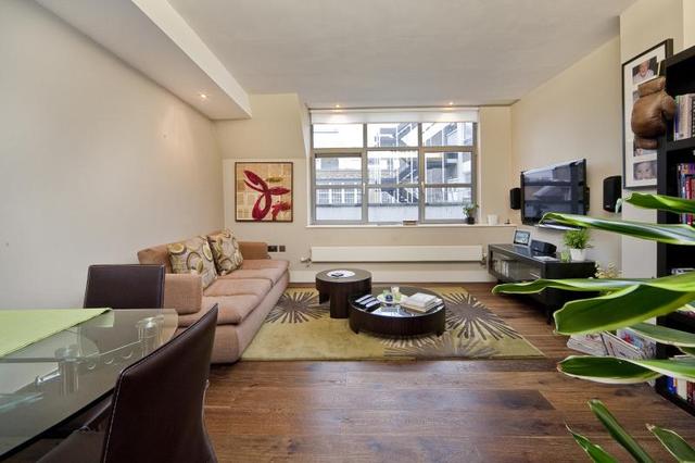  Image of 2 Bedroom Flat to rent at Clerkenwell London Farringdon, EC1M 4NP