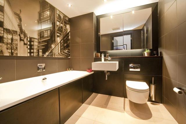  Image of 2 Bedroom Flat to rent at Clerkenwell London Farringdon, EC1M 4NP
