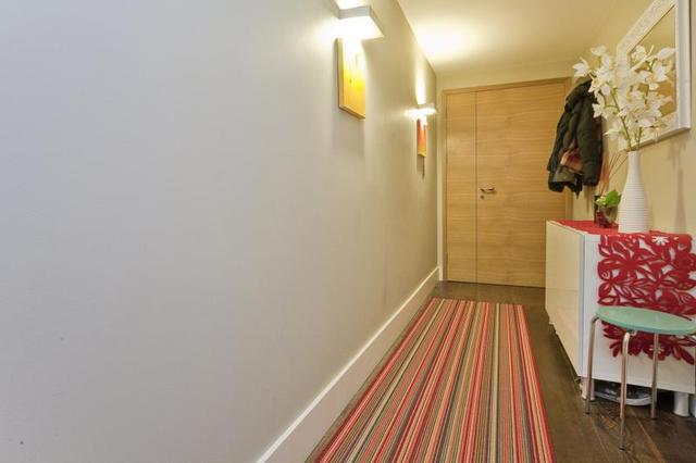  Image of 2 Bedroom Flat to rent at Clerkenwell London Farringdon, EC1M 4NP
