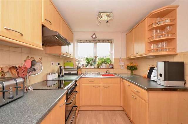  Image of 4 Bedroom Semi-Detached for sale at Lavant Chichester Chichester, PO18 0BT